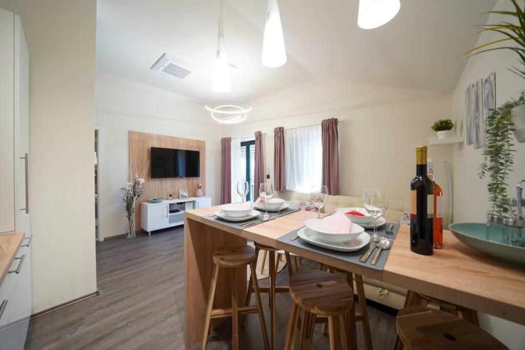 Apartment Vala, 4*, Sea View & Private Heated Pool Pridraga Ngoại thất bức ảnh