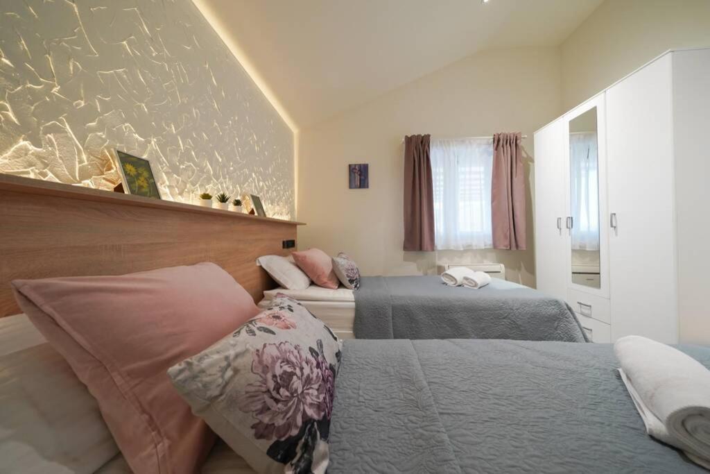 Apartment Vala, 4*, Sea View & Private Heated Pool Pridraga Ngoại thất bức ảnh